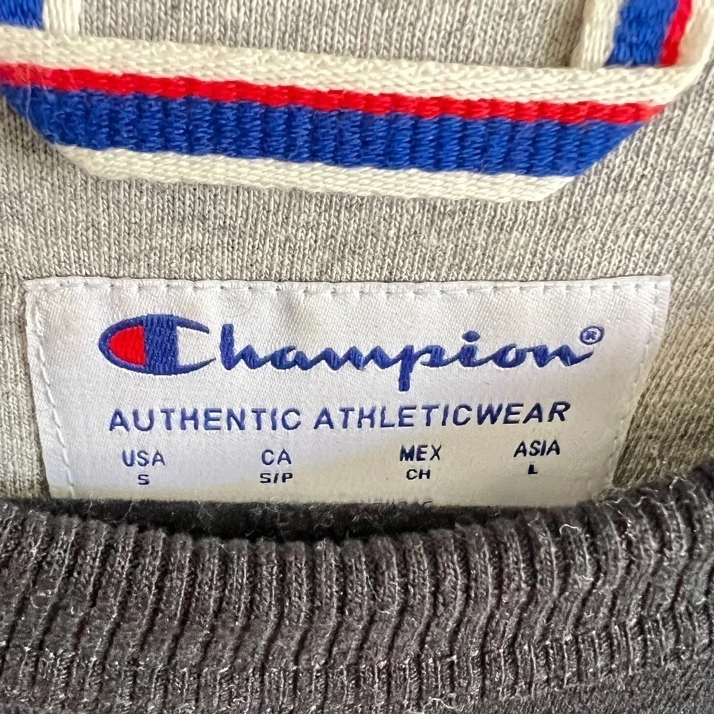 Champion black and green camo logo sweatshirt. - Picture 4 of 4